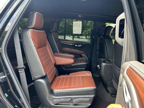 Used 2023 GMC Yukon Denali Ultimate AWD/4WD image 53