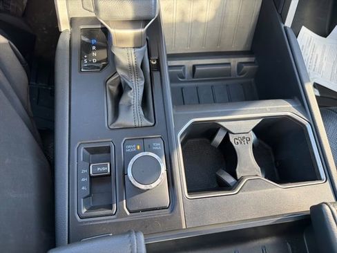 Used 2024 Toyota Tundra Limited image 24