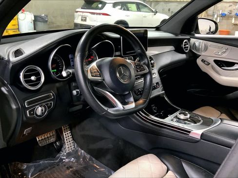 Used 2019 Mercedes-Benz GLC 300 4MATIC Coupe image 17