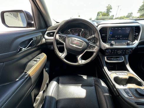Used 2023 GMC Acadia SLE w/ Driver Convenience Package image 15