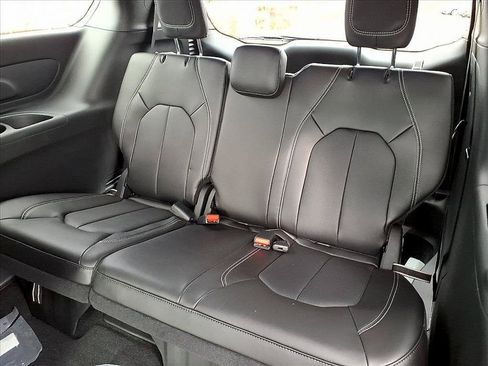 New 2026 Chrysler Voyager LX FWD image 7