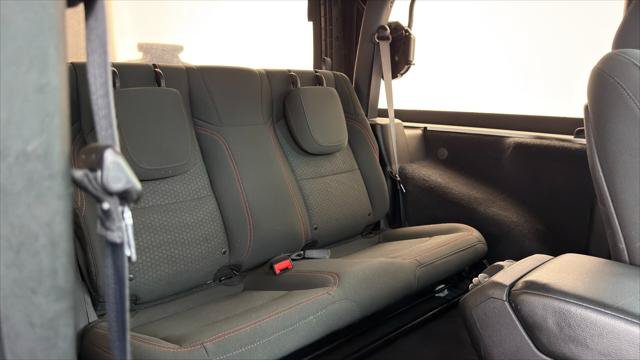 Used 2018 Jeep Wrangler Rubicon AWD/4WD image 18