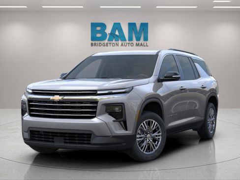 New 2026 Chevrolet Traverse LT w/ Driver Confidence Package image 4