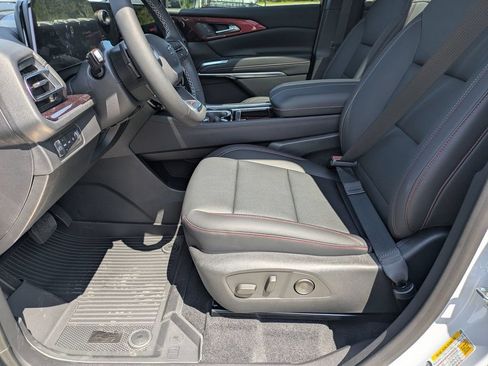 New 2026 Chevrolet Traverse Z71 w/ Enhanced Driving Package AWD/4WD image 11