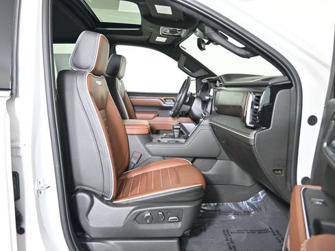 Used 2025 GMC Sierra 1500 Denali Ultimate AWD/4WD image 14