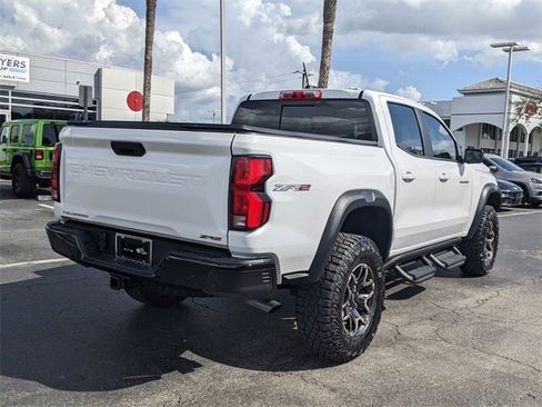Used 2024 Chevrolet Colorado ZR2 w/ ZR2 Convenience Package III image 4