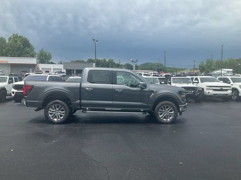 New 2026 Ford F150 XLT w/ Equipment Group 302A MID AWD/4WD image 4