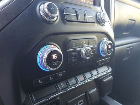 Used 2022 GMC Sierra 2500 AT4 image 74