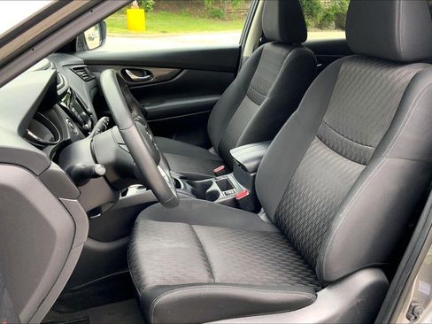 Used 2018 Nissan Rogue SV AWD/4WD image 23