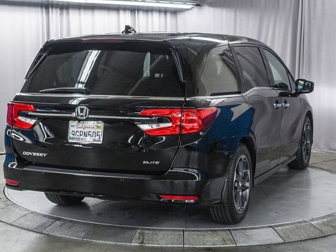 Used 2023 Honda Odyssey Elite image 6