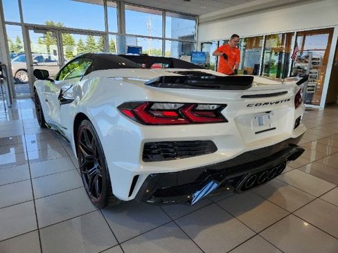 Used 2023 Chevrolet Corvette Z06 image 5