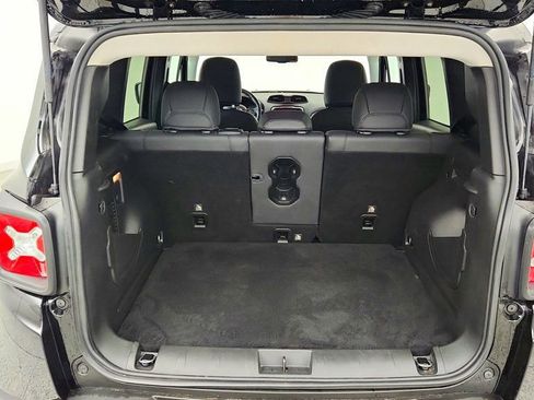 Used 2022 Jeep Renegade Trailhawk AWD/4WD image 23