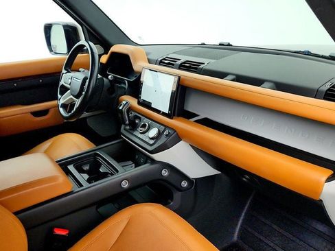 Used 2023 Land Rover Defender 130 SE AWD/4WD image 26