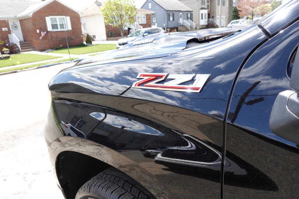 Used 2022 Chevrolet Silverado 1500 LT Trail Boss w/ LT Trail Boss Premium Package AWD/4WD image 16