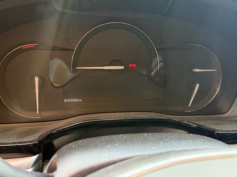 Used 2018 Cadillac XT5 Premium Luxury w/ LPO, Wheel Lock Package image 7