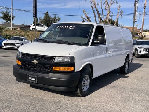 Used 2021 Chevrolet Express 2500 Work Van w/ Driver Convenience Package image 7