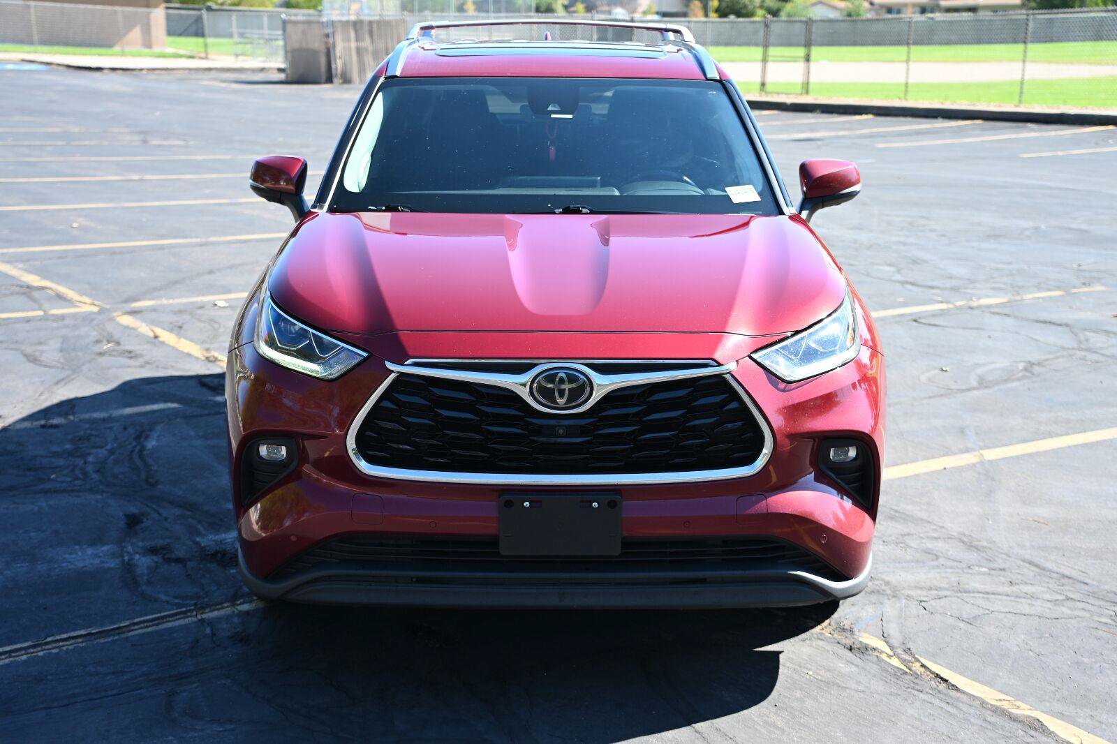 Used 2020 Toyota Highlander Limited AWD/4WD image 8
