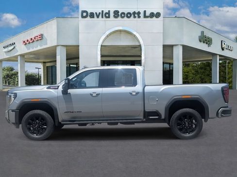 Used 2025 GMC Sierra 2500 AT4 w/ AT4 Premium Plus Package AWD/4WD image 12