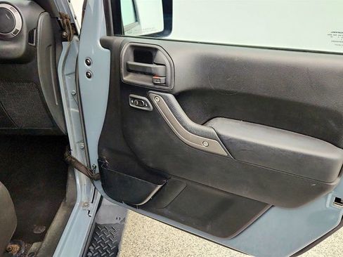 Used 2014 Jeep Wrangler Unlimited Sport w/ Quick Order Package 24S AWD/4WD image 24