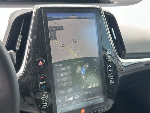 Certified 2022 Toyota Prius Limited FWD image 11