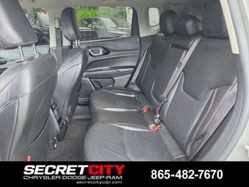 Used 2022 Jeep Compass Trailhawk w/ Trailhawk Elite Group AWD/4WD image 12