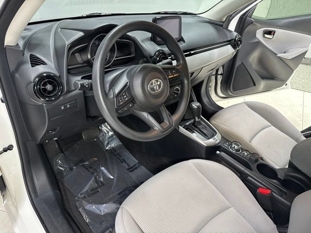 Used 2019 Toyota Yaris L FWD image 11