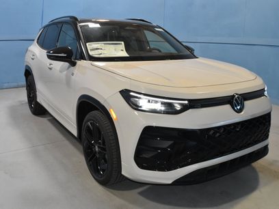 New 2026 Volkswagen Tiguan SE R-Line