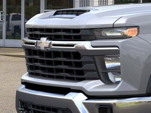 New 2026 Chevrolet Silverado 3500 LT AWD/4WD image 13