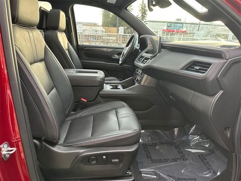 Used 2021 Chevrolet Suburban RST w/ Luxury Package image 10