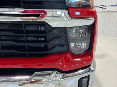 Used 2024 Chevrolet Silverado 3500 LT w/ Convenience Package AWD/4WD image 8