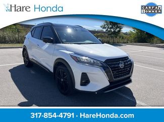 Used 2021 Nissan Kicks SR image 1
