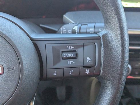 Certified 2025 Nissan Kicks SV image 25