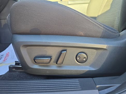 Used 2023 Nissan Rogue SV image 13