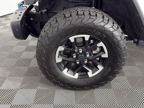 Used 2025 Jeep Wrangler Unlimited Rubicon 4xe AWD/4WD image 18