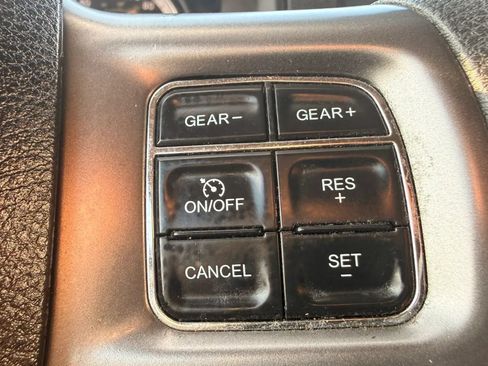 Used 2024 RAM 1500 Classic SLT AWD/4WD image 20
