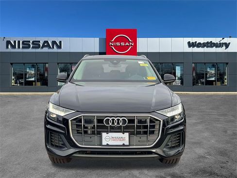 Used 2023 Audi Q8 Premium w/ Convenience Package image 2