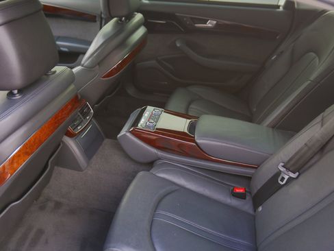 Used 2013 Audi A8 L 3.0T image 11