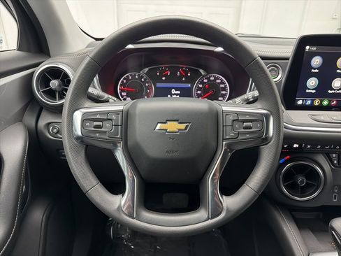 Used 2025 Chevrolet Blazer LT w/ Convenience Package image 25