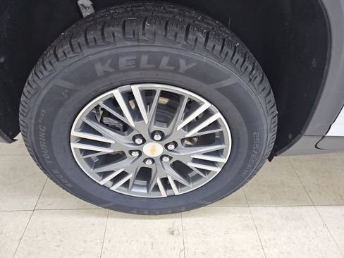 Used 2025 Chevrolet Traverse LT AWD/4WD image 21