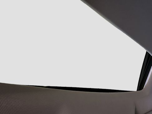 Used 2023 Nissan Ariya AWD image 27