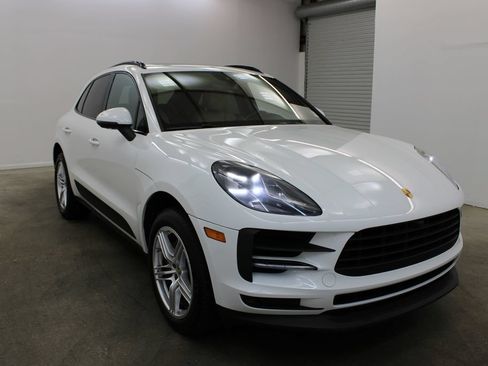 Certified 2021 Porsche Macan S AWD/4WD image 9
