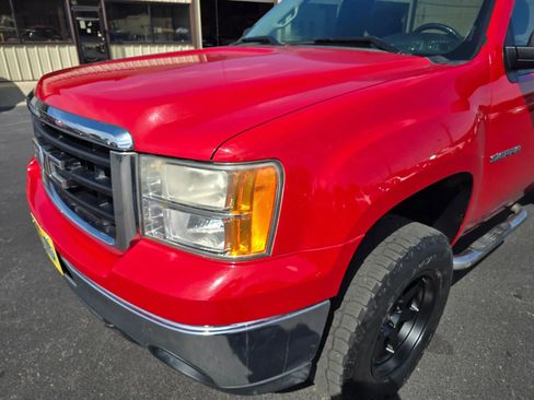 Used 2011 GMC Sierra 1500 SLE w/ SLE Preferred Package AWD/4WD image 17