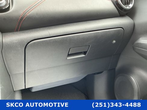 Used 2022 Nissan Kicks SR image 24