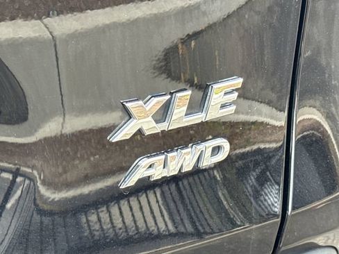 Used 2025 Toyota RAV4 XLE w/ Weather Package AWD/4WD image 9