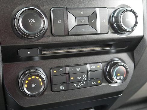 Used 2017 Ford F550 4x4 Crew Cab Super Duty image 36