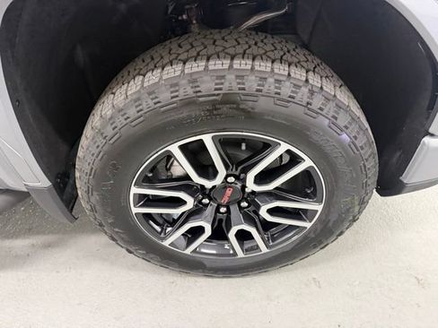 New 2026 GMC Sierra 1500 AT4 w/ AT4 Premium Package AWD/4WD image 4