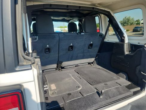Used 2020 Jeep Wrangler Unlimited Sport S image 35