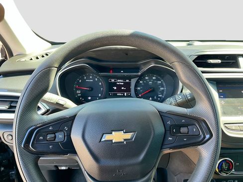 Used 2023 Chevrolet TrailBlazer LT image 11
