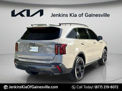 Used 2025 Kia Sorento SX AWD/4WD image 3