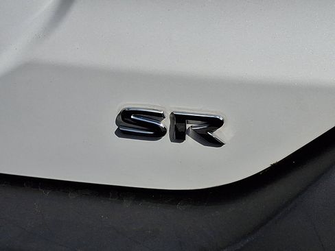 Used 2018 Nissan Kicks SR w/ Premium Package FWD image 32